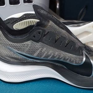 Nike Zoom Gravity Shoes